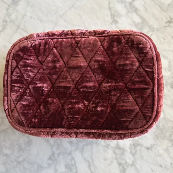 Pottery Barn Teen Harry Potter Velvet Train Case Gryffindor